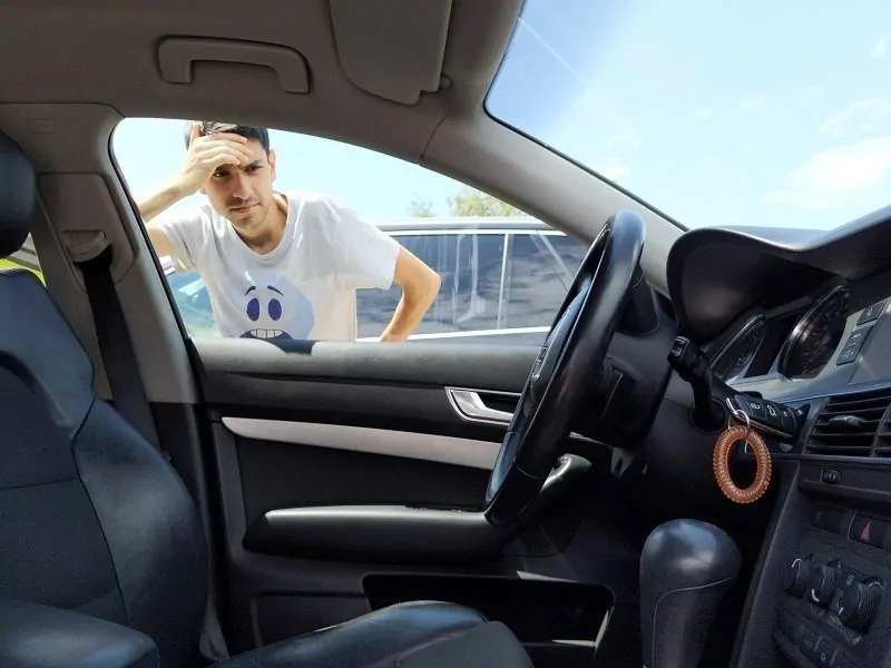 Ouverture-de-porte de voiture